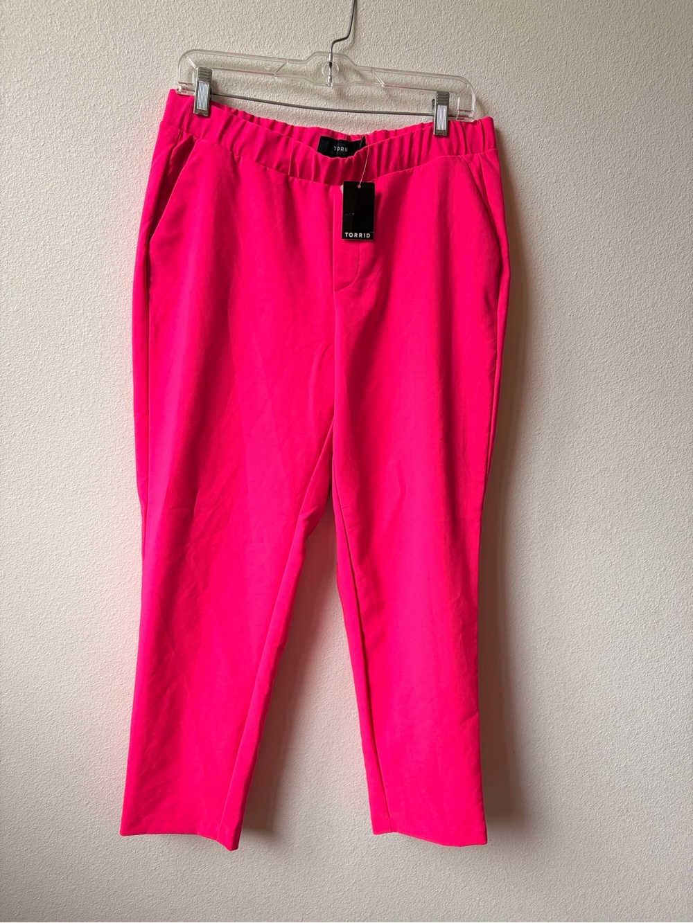 NWT Torrid Hot Pink Pull-On Ankle Pants Size 12